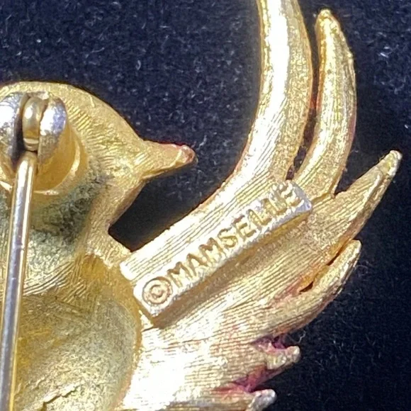 VINTAGE Mamselle Gold-Tone Bird Brooch Red Rhinestone Eye Bird Pin Signed, 1.5” - Picture 3 of 10
